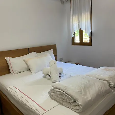 Xarba Vandrarhem Gjirokastër